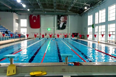 Dokuz Eylül Üniversitesi Yüzme Havuzu fotoğrafı